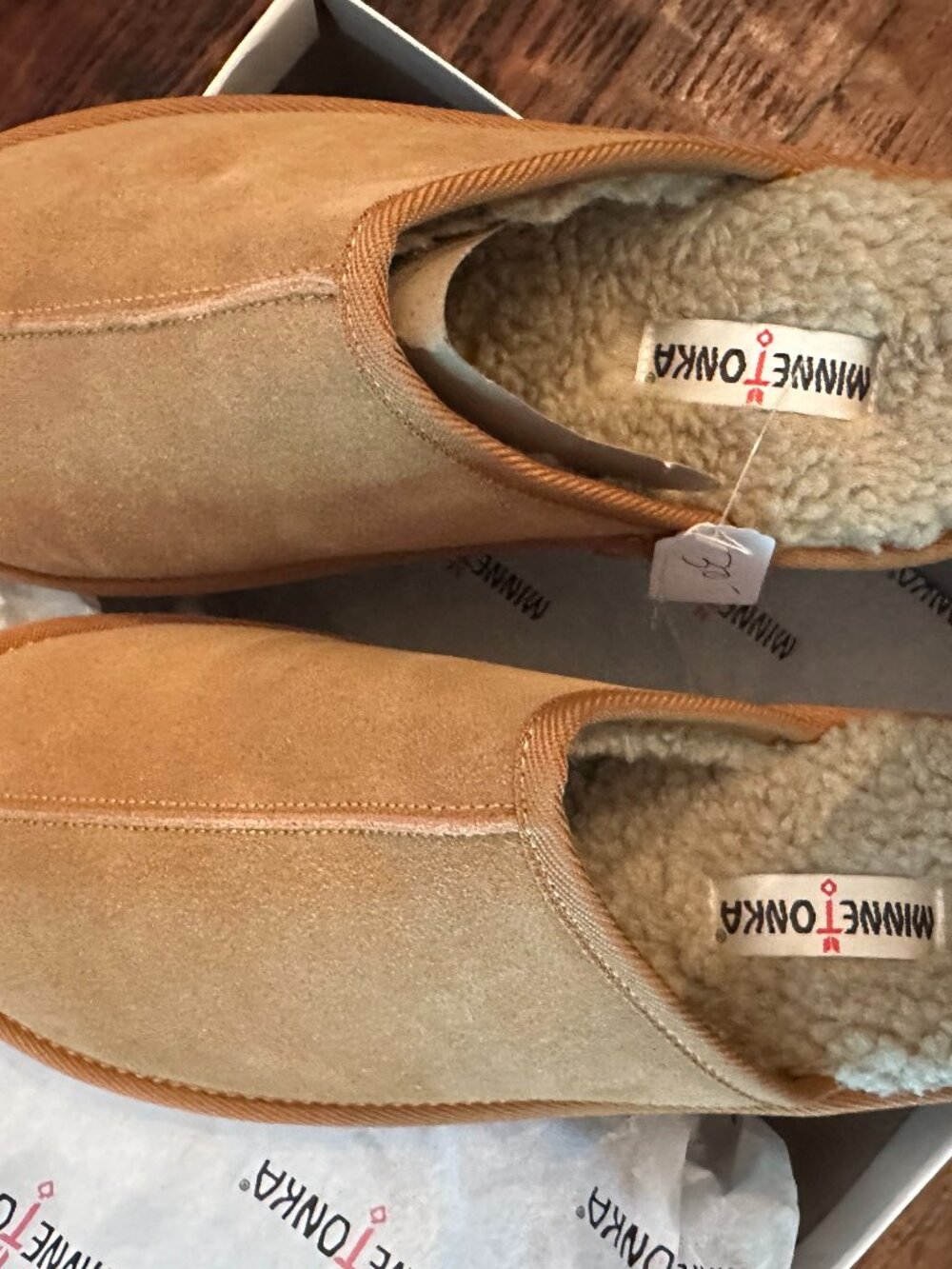 NEW Minnetonka Slippers